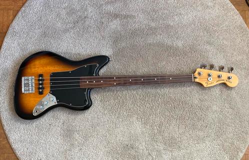 Fender Jaguar fretless shortscale modded, Muziek en Instrumenten, Snaarinstrumenten | Gitaren | Bas, Gebruikt, Elektrisch, Fretloos