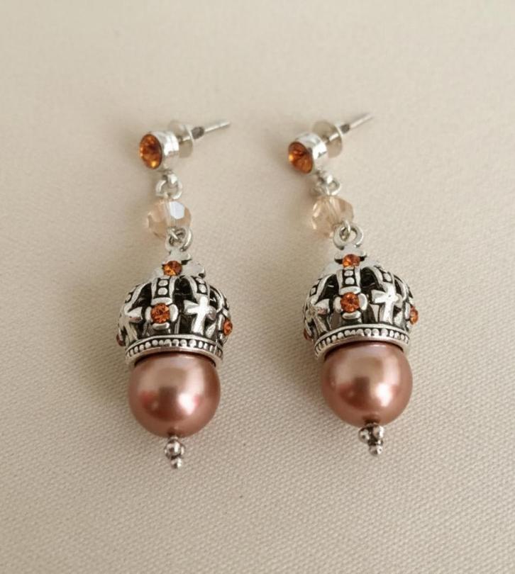 Dolce Luna Oorbellen – Champagne Parel & Swarovski, Handtassen en Accessoires, Oorbellen, Nieuw, Hangers, Zilver, Beige, Met kristal