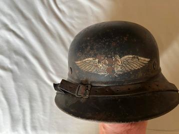 Luftschutz helm beschikbaar voor biedingen