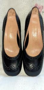 Chaussures dame neuve cuir noir gros talon pt 36 (ref 51), Vêtements | Femmes, Neuf, Enlèvement ou Envoi, Lady anna, Chaussures basses