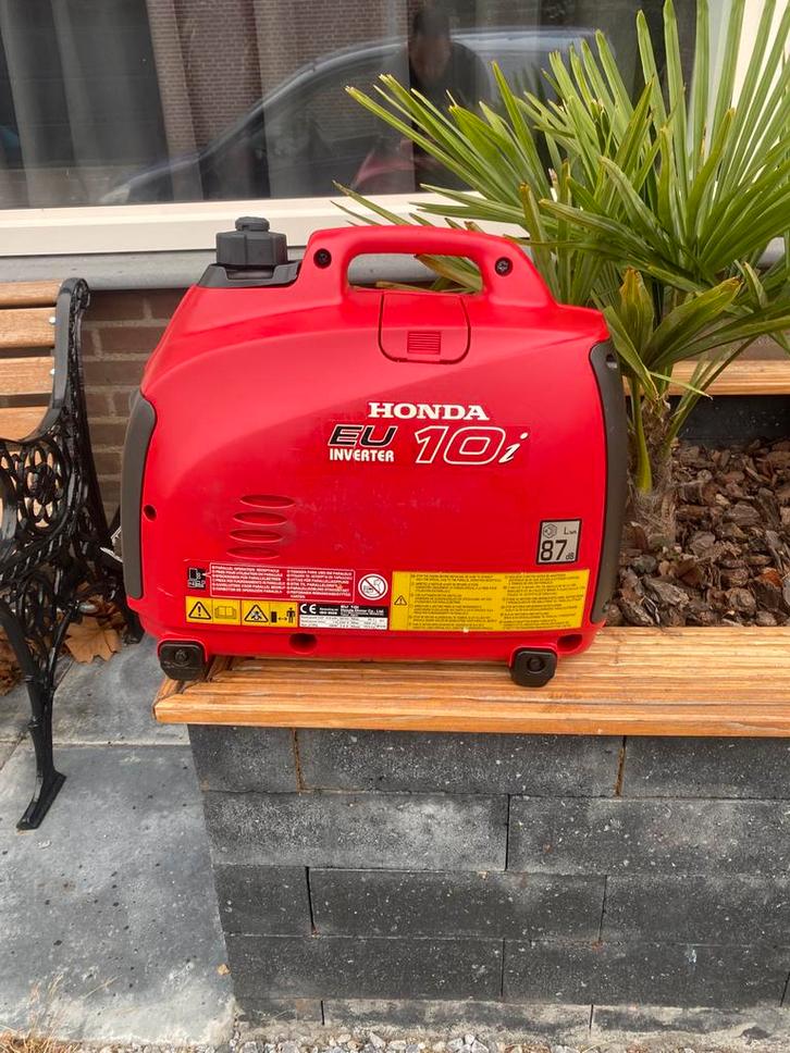 Honda eu10i aggregaat. Stroom generator, Doe-het-zelf en Bouw, Aggregaten, Zo goed als nieuw, Ophalen