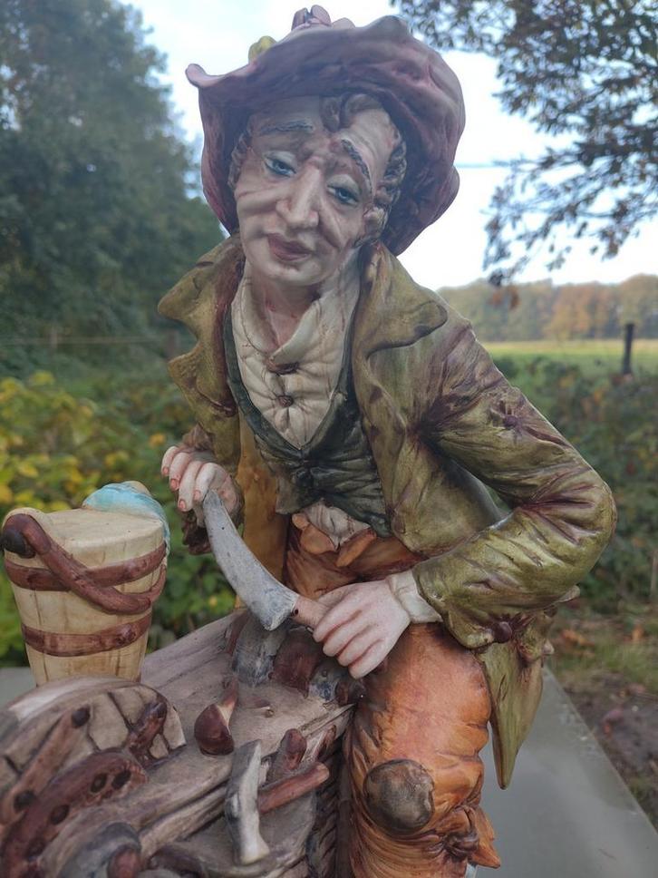 Fayenne pottery , Beeld van D.Polomiat
,de Messenslijper, Antiquités & Art, Art | Sculptures & Bois, Enlèvement ou Envoi