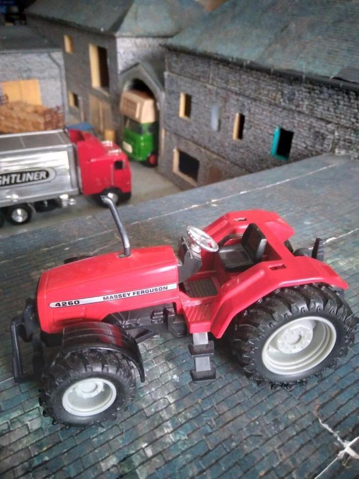 Massey Ferguson 4260 TIM-tractor, Hobby en Vrije tijd, Modelauto's | 1:32, Gebruikt, Tractor of Landbouw, Overige merken, Ophalen of Verzenden