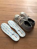 VEJA (44) limited edition Surfrider Foundation, Blauw, Ophalen of Verzenden, Zo goed als nieuw, Sneakers