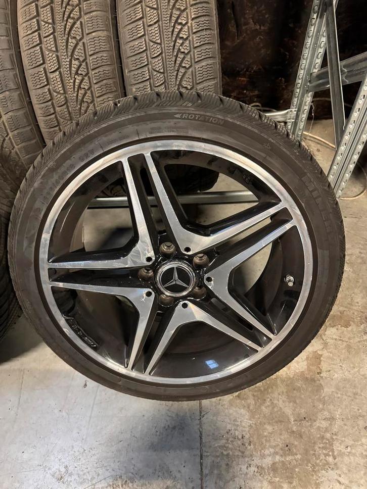 Jante et pneu Mercedes 18 pouces 225/40/18, Auto-onderdelen, Banden en Velgen, Band(en), Winterbanden, 18 inch, Ophalen