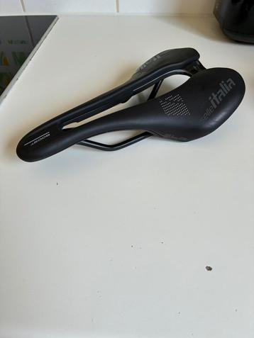 Selle italia slr boost TM superflow 145mm, Enlèvement, Comme neuf, Selle
