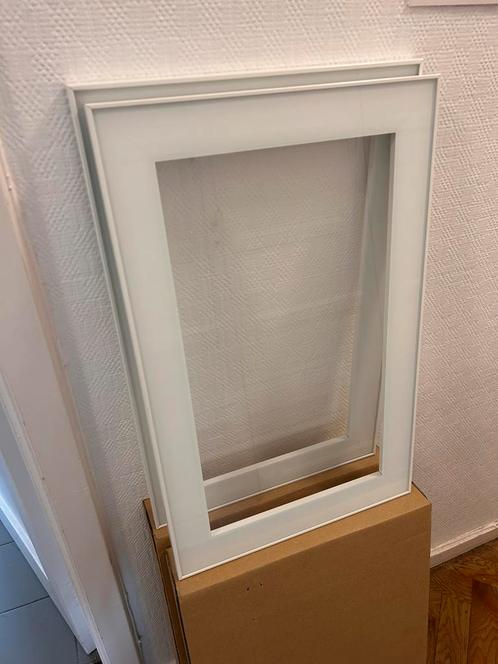 IKEA BESTA geglazuurde hangplankmeubels, Huis en Inrichting, Kasten | Vitrinekasten, Zo goed als nieuw, Ophalen