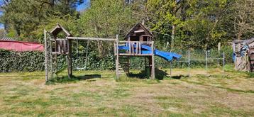 SpeelHuisje met schomels en glijaan, Kinderen en Baby's, Speelgoed | Buiten | Speeltoestellen, Ophalen, Gebruikt, Schommel, Aanbouwonderdeel