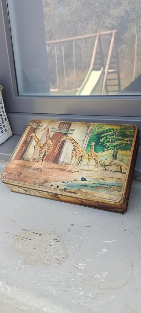 Boite vintage en tôle chocolat martougain, Verzamelen, Blikken