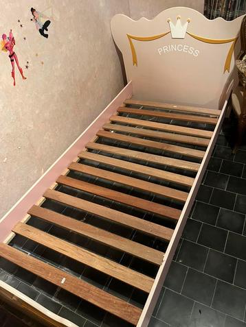 Princessen bed beschikbaar voor biedingen