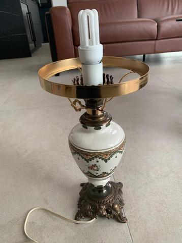 vintage tafellamp beschikbaar voor biedingen