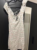 White dress with floral printed, Kleding | Dames, Topjes, Gedragen, Maat 42/44 (L), Ophalen of Verzenden, Wit