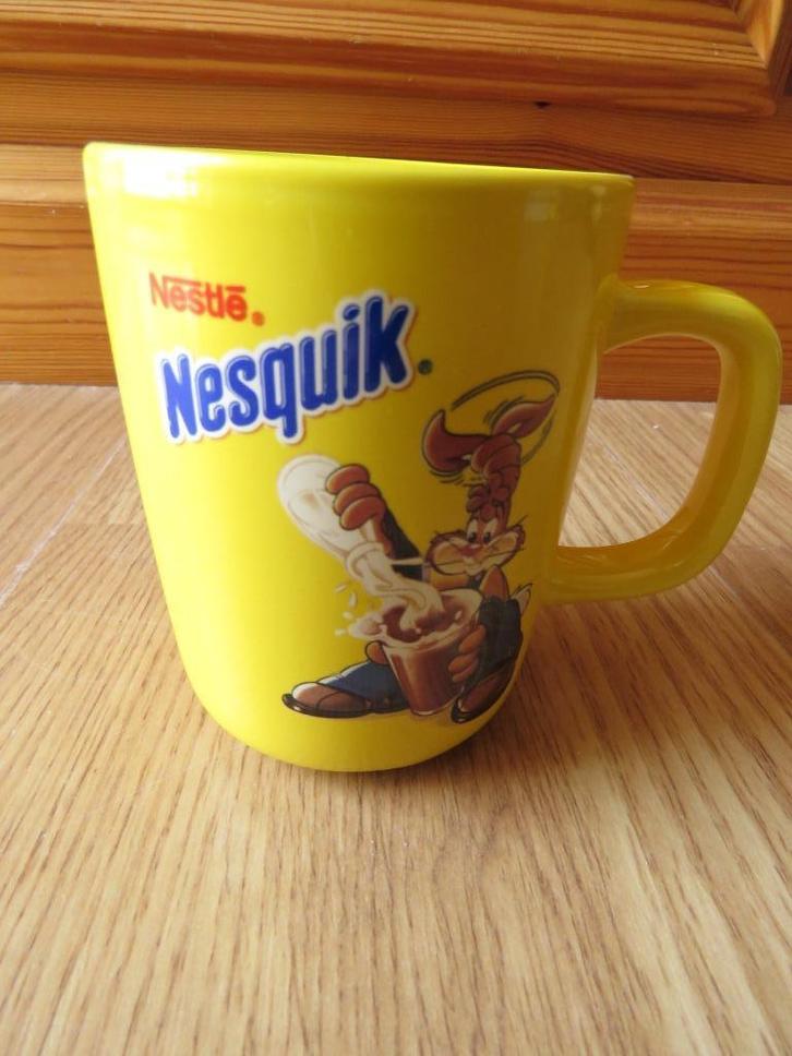 mug tasse Nesquik, Huis en Inrichting, Keuken | Servies, Zo goed als nieuw, Kop(pen) en/of Schotel(s), Ophalen of Verzenden