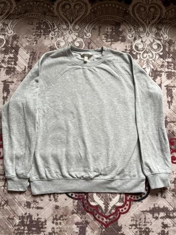 H&M grey sweatshirt S beschikbaar voor biedingen