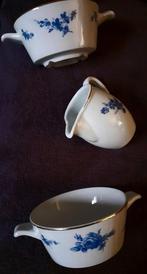 2 tasses et son pot au lait en porcelaine Vieux Baudour., Enlèvement ou Envoi, Porcelaine