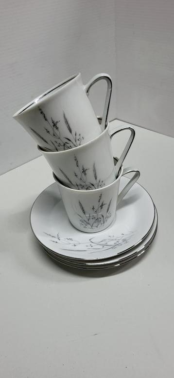Tassen en ondertassen 3pers porselein BAVARIA beschikbaar voor biedingen