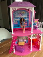 Barbie Beach House / Strandhuis + meubels en pop, Poppenhuis, Gebruikt, Ophalen of Verzenden