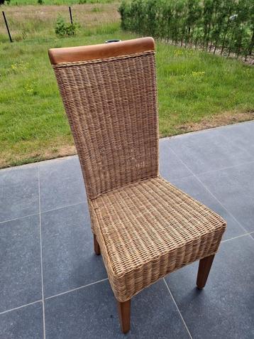 Stoelen beschikbaar voor biedingen
