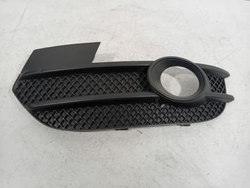 BUMPERDEEL links Audi Q3 (8UB / 8UG) (8U0807681A) beschikbaar voor biedingen