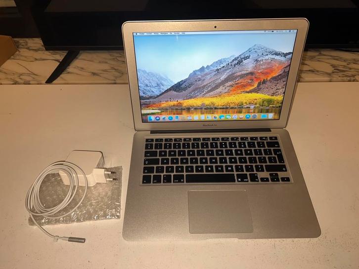 macbook air mid 2011 (i5 - 4gb ram - 512gb ssd), Computers en Software, Apple Macbooks, Zo goed als nieuw, MacBook Air, 13 inch