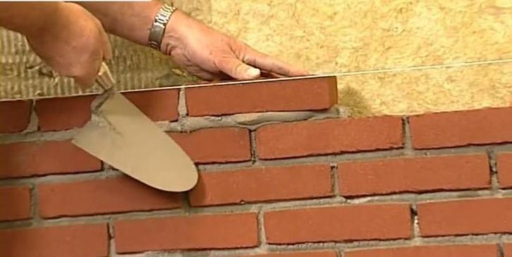 Metser om wat deurgaten dicht te metsen, Doe-het-zelf en Bouw, Metselstenen, Nieuw, Bakstenen, Ophalen