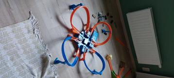 Hot wheels race baan beschikbaar voor biedingen