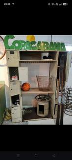 Industriële oude lockerkast, Ophalen