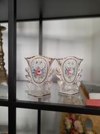 2 oude antieke cornetvaasjes, Ophalen of Verzenden
