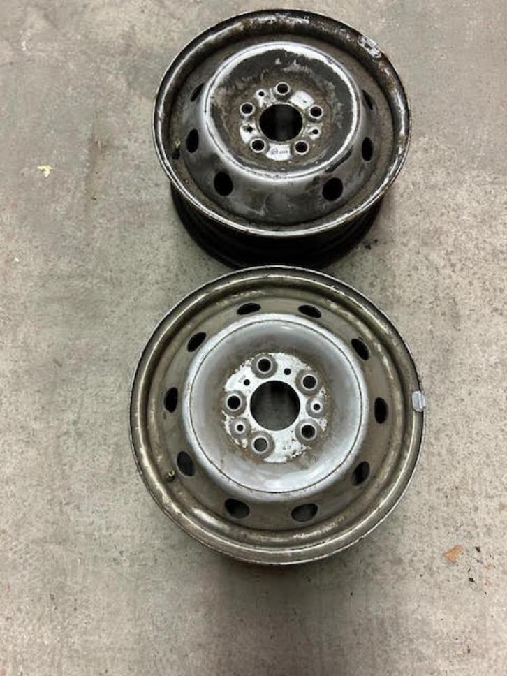 Jantes + pneus Mercedes Sprinter, Auto-onderdelen, Banden en Velgen, Band(en), Zomerbanden, 15 inch, 215 mm, Bestelwagen, Gebruikt