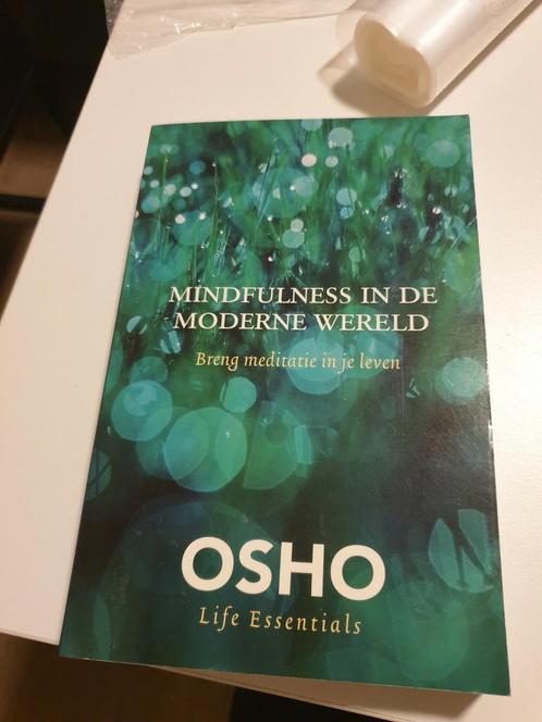 Mindfulness in de moderne wereld. OSHO, Boeken, Esoterie en Spiritualiteit, Zo goed als nieuw, Ophalen of Verzenden