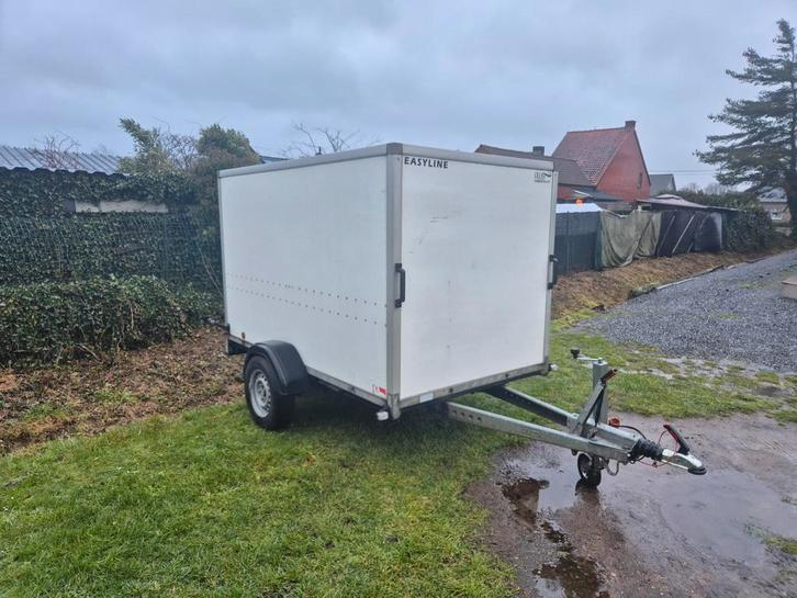 Remorque fermée à essieu unique, Autos : Divers, Remorques, Enlèvement