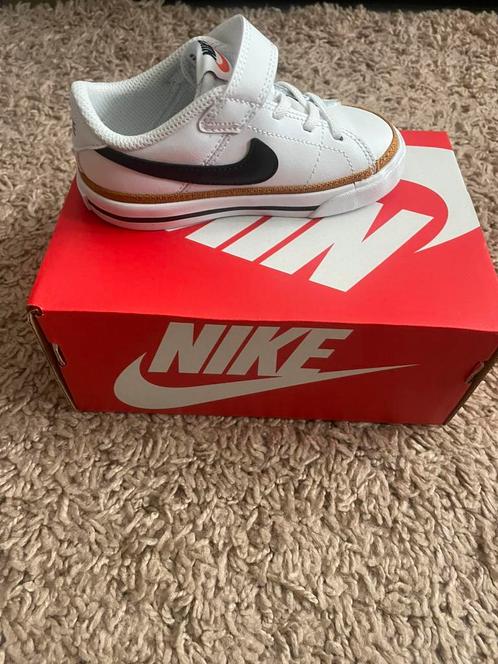 Nike Court Legacykinderschoenen maat 25 EUR nieuw, Kinderen en Baby's, Babykleding | Schoentjes en Sokjes, Nieuw, Jongetje of Meisje