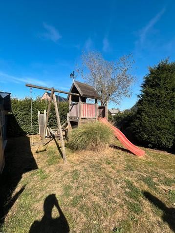 Houten speeltuin beschikbaar voor biedingen