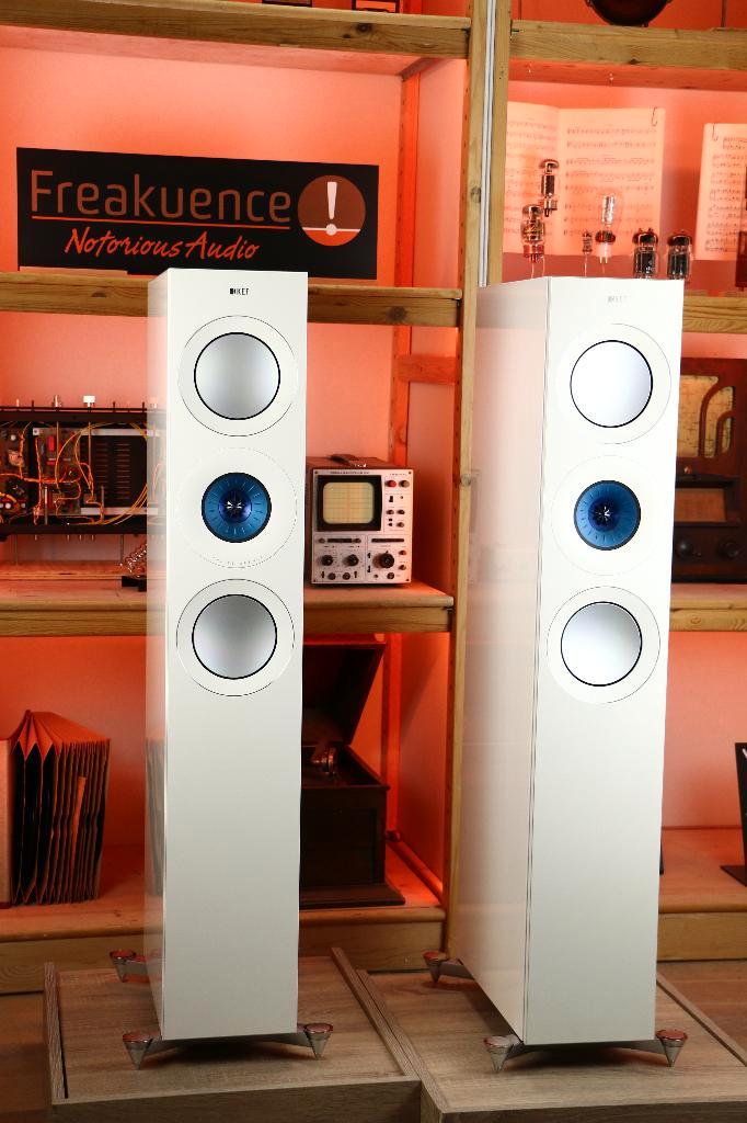 KEF Reference 3 Ice DEMOSET! Inruil ok. Ander type? Bericht., TV, Hi-fi & Vidéo, Enceintes, Comme neuf, Enlèvement ou Envoi