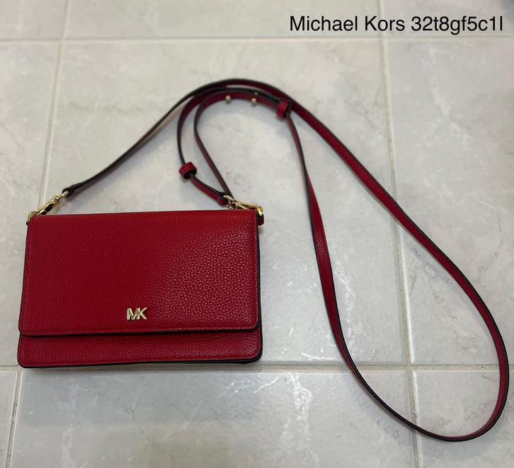 Michael Kors 32T8GF5C1L – Rode leren crossbody portefeuille, Handtassen en Accessoires, Tassen | Damestassen, Zo goed als nieuw