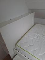 Bed met lades en hoofdeinde rek, Enlèvement