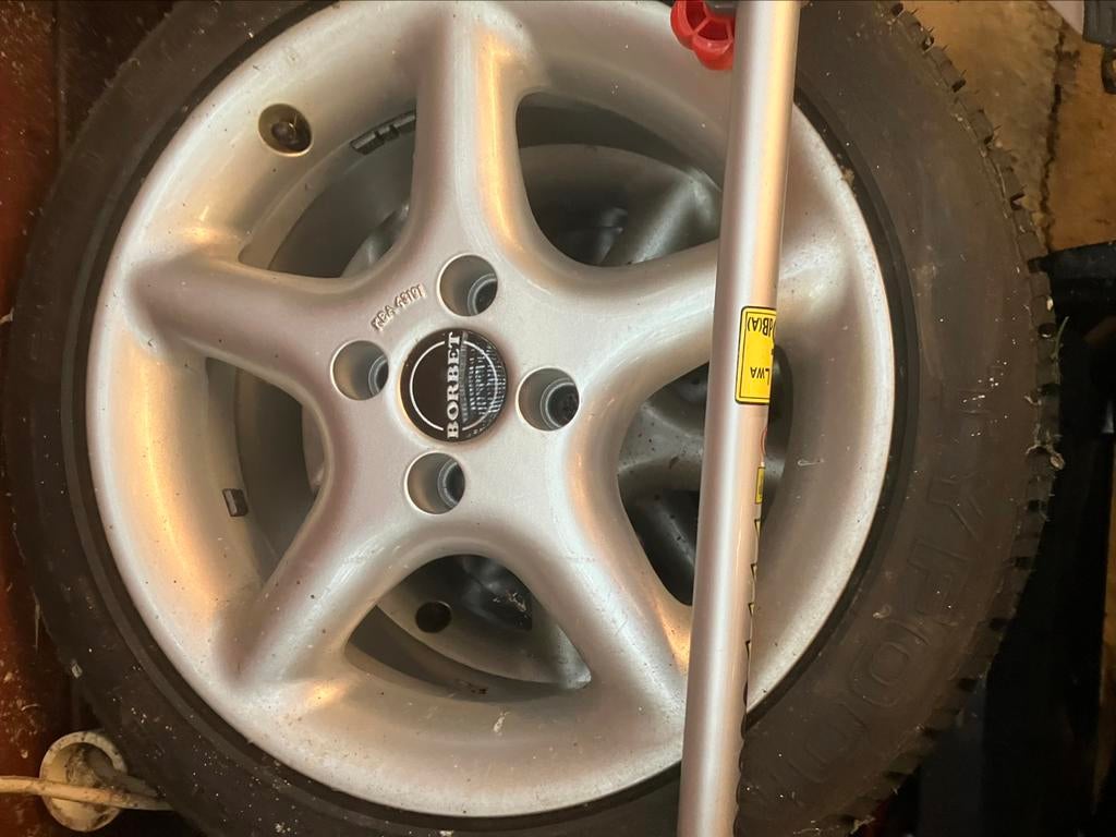 Originele borbet velgen 15 inch met Zgan banden, Auto diversen, Autosport-onderdelen, Ophalen