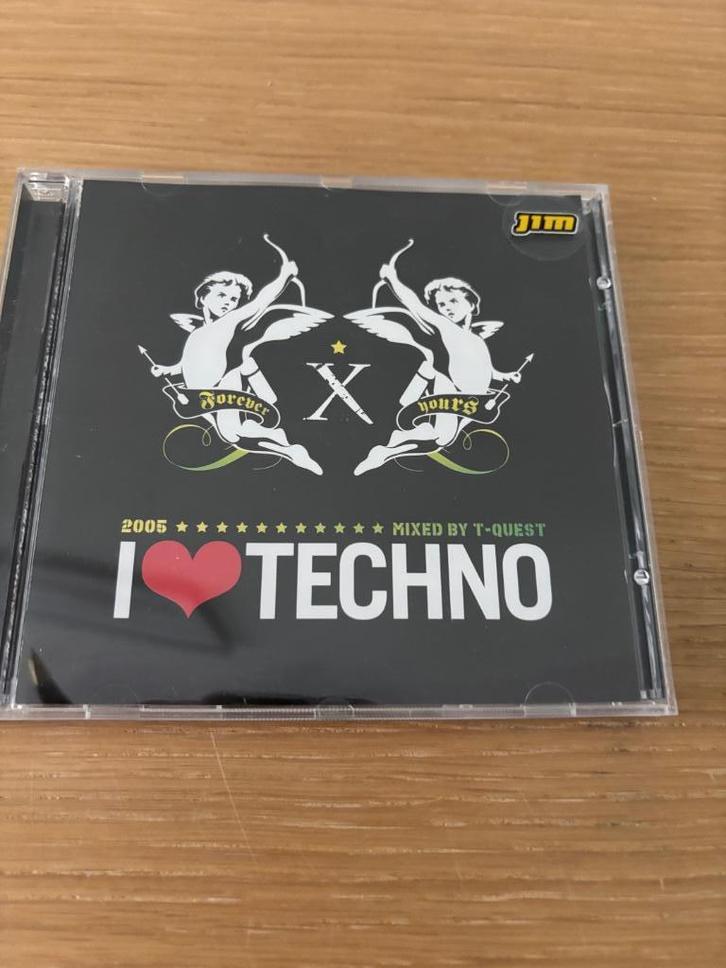 Cd - I love techno - 2005 mixed by T-quest, Cd's en Dvd's, Cd's | Dance en House, Zo goed als nieuw, Techno of Trance, Ophalen of Verzenden
