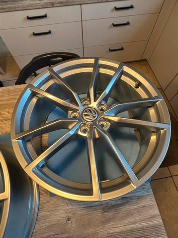 Jantes Pretoria original 19 neuve  beschikbaar voor biedingen