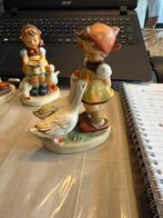 Hummel - meisje met handen op rug, 2 ganzen - nr 47 13cm, Verzamelen, Beelden en Beeldjes, Ophalen, Zo goed als nieuw