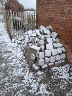 Lot de grands pavés taillés à la main, Enlèvement