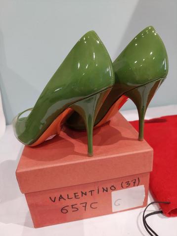 657C* VALENTINO GARAVANI sexy pumps van lakleer (37) beschikbaar voor biedingen