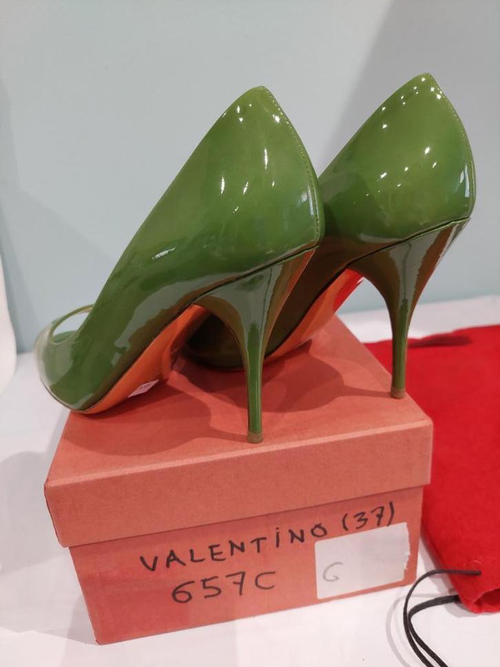 657C* VALENTINO GARAVANI sexy pumps van lakleer (37), Kleding | Dames, Schoenen, Nieuw, Pumps, Groen, Verzenden