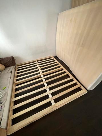 Low Platform Bed Frame + Viscoelastic Mattress (160x220 cm), Enlèvement, Utilisé, Crème, Bois