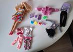 Barbiepop en verschillende outfits, Ophalen, Gebruikt