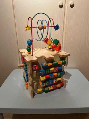 Kidkraft Activiteitenkubus met kralenboog beschikbaar voor biedingen