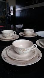 Antiek koffie -en eetservies, Ophalen