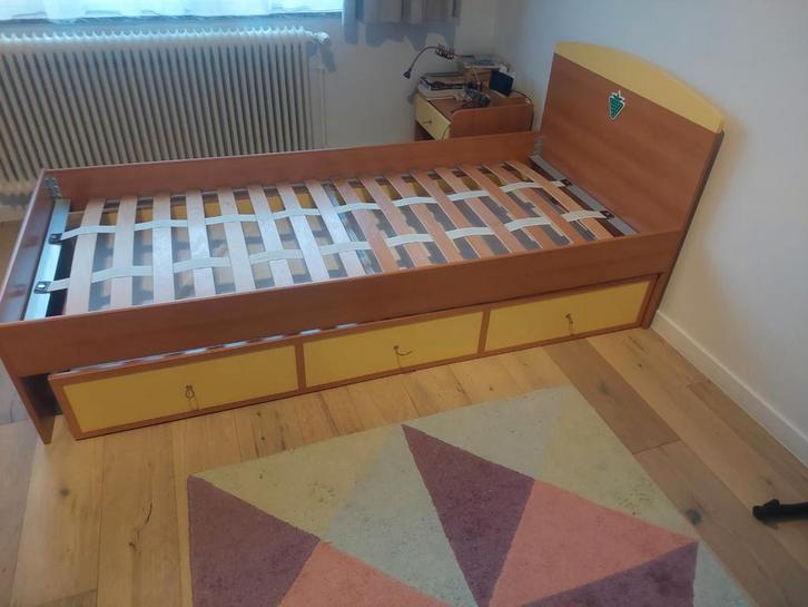 Lit 1 personne (90x200cm) avec rangement et table de chevet, Huis en Inrichting, Slaapkamer | Bedden, Gebruikt, Eenpersoons, 90 cm