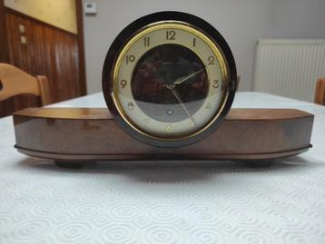 Horloge  beschikbaar voor biedingen
