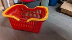 rood plastiek mand - 46,5 op 31,5 & H 25 - 5€, Hobby en Vrije tijd, Picknickmanden, Ophalen of Verzenden, Gebruikt, Zonder inhoud